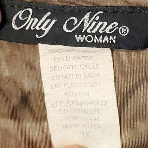 Only Nine Woman Top - Picture 4 of 16